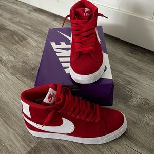 Nike SB Zoom Blazer Mid Red